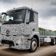Illustration for article titled The First Electric Big Rig Is A 26-Ton Hauler From Mercedes With Zero Emissions